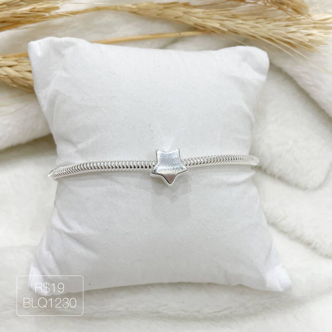 Berloque Estrela Passador Liso Prateado